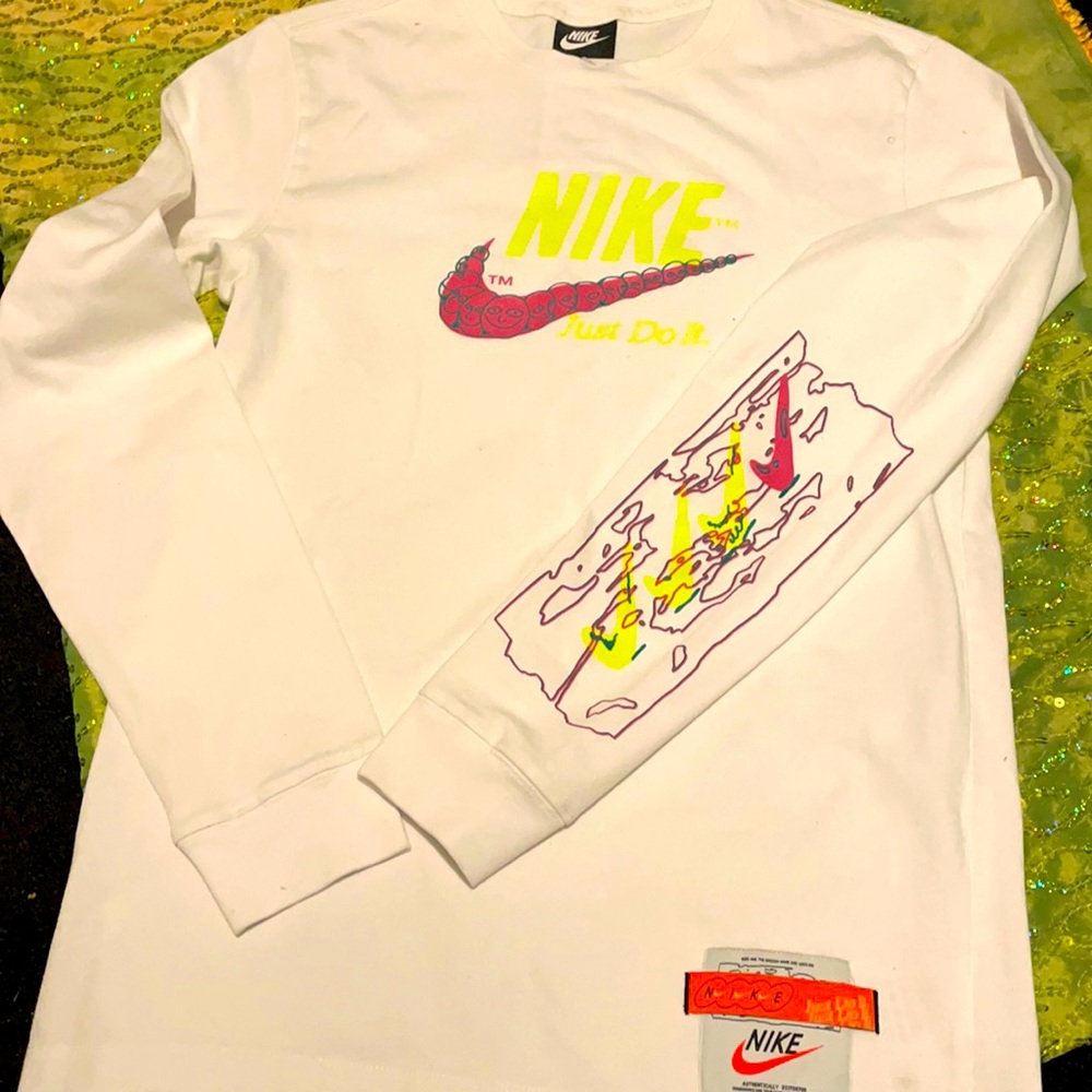 Men’s Brand New Nike Ling Sleeved Shirt Size S